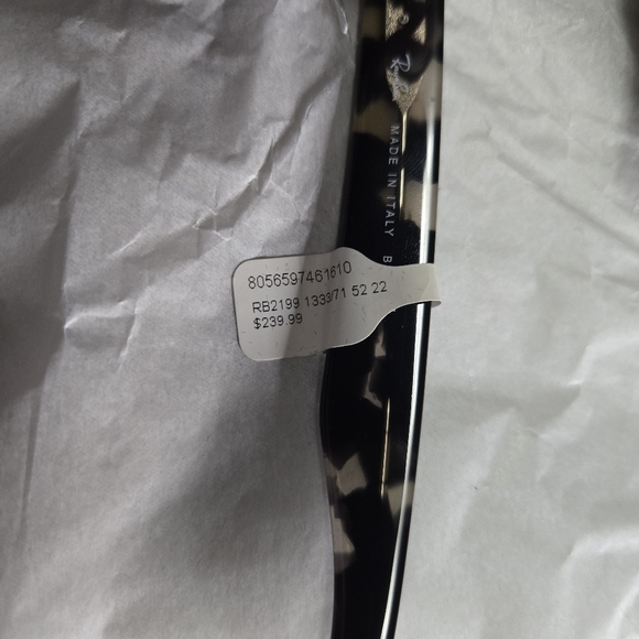 Ray-Ban Tortoise Sunglasses - Picture 6 of 6